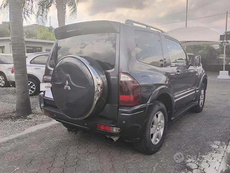 Mitsubishi Pajero 2005 photo 3