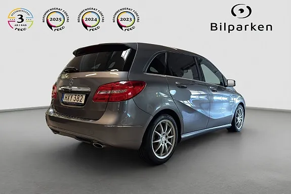 Mercedes-Benz B180 2015 photo 3