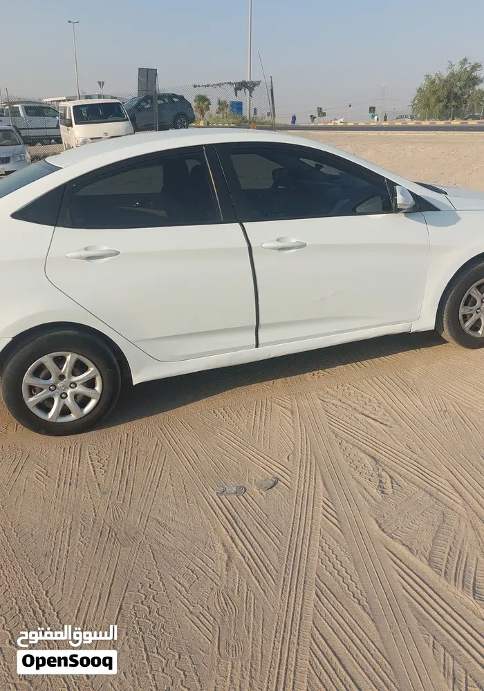 Hyundai Accent 2014 photo 5