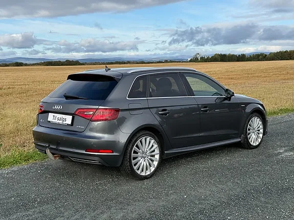 Audi A3 2016 photo 4