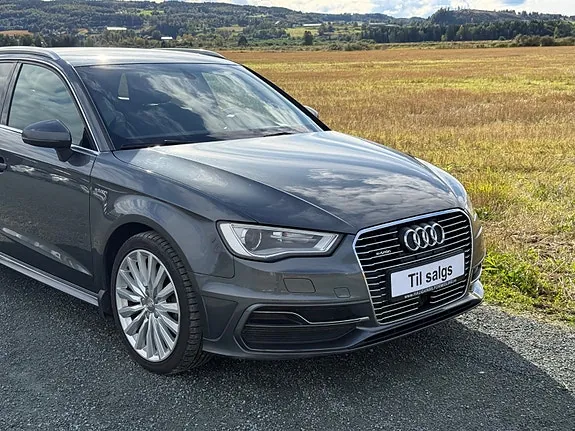 Audi A3 2016 photo 2