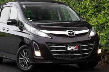 Mazda Biante 2015 photo 3