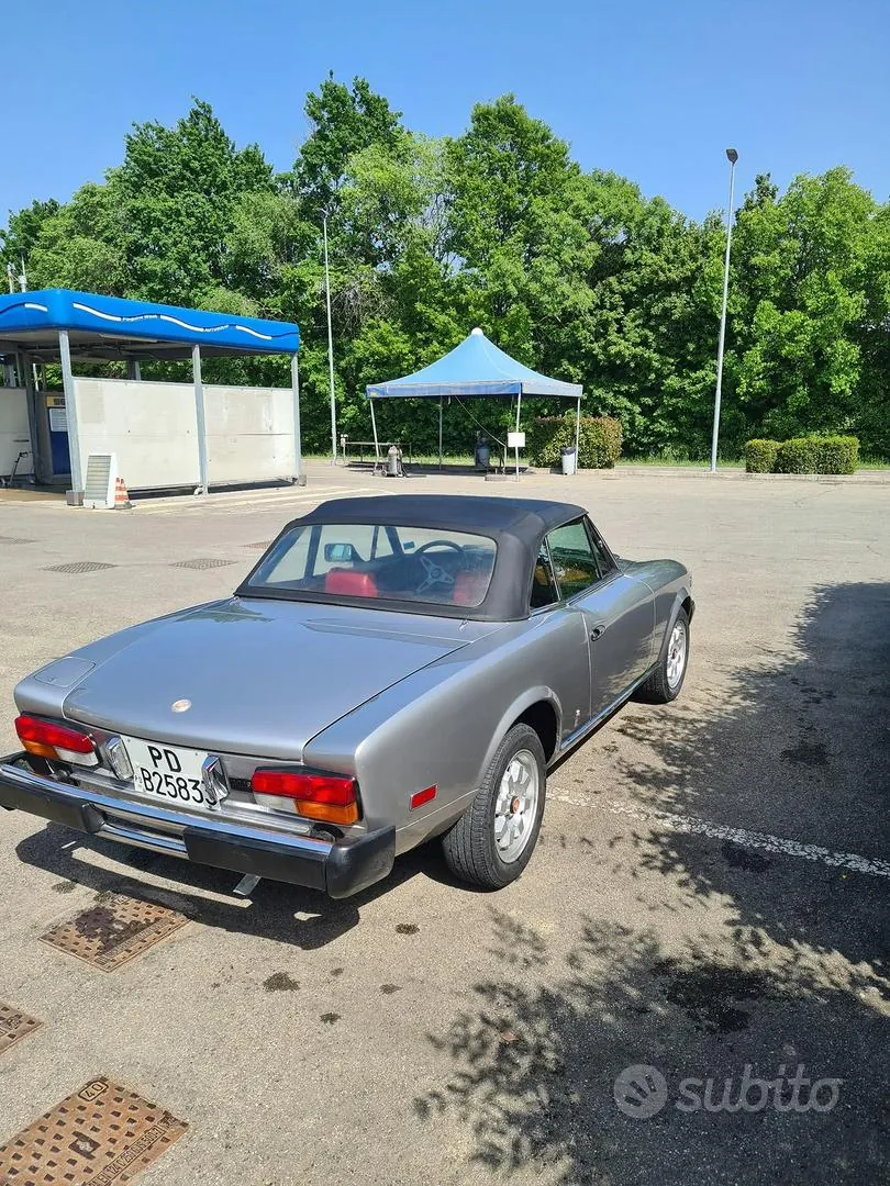Fiat 124 Spider 1980 photo 4