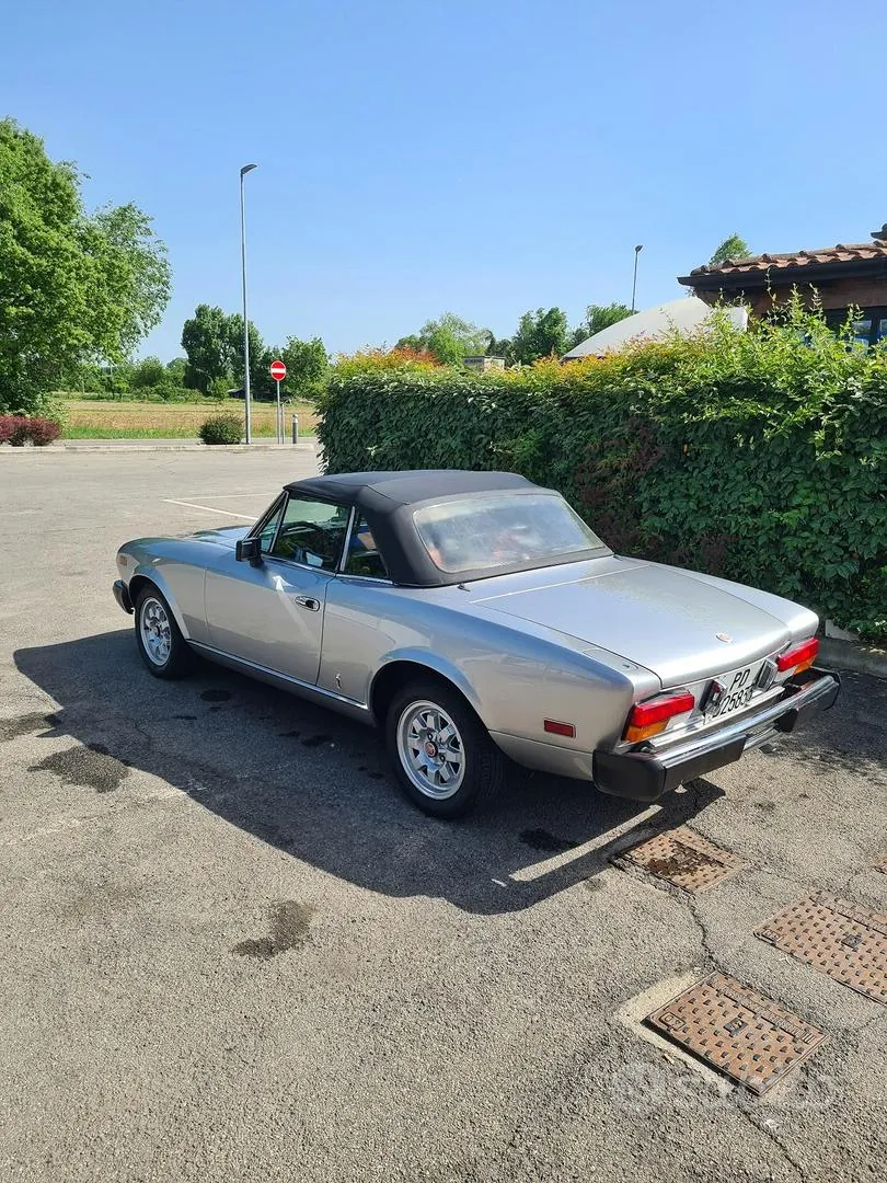Fiat 124 Spider 1980 photo 2