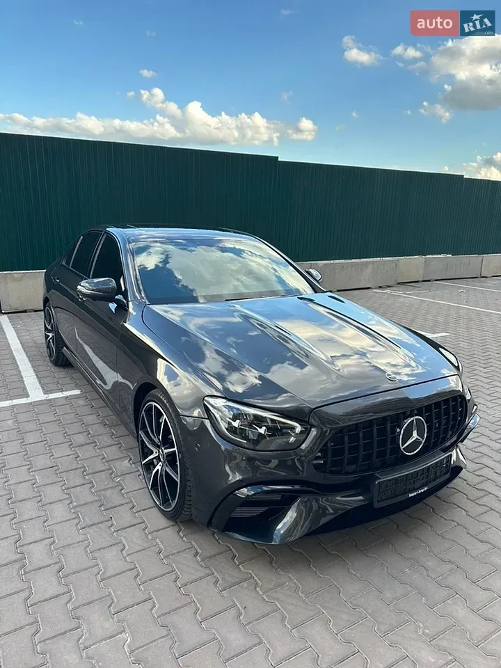 Mercedes-Benz E-Class 2023 photo 3