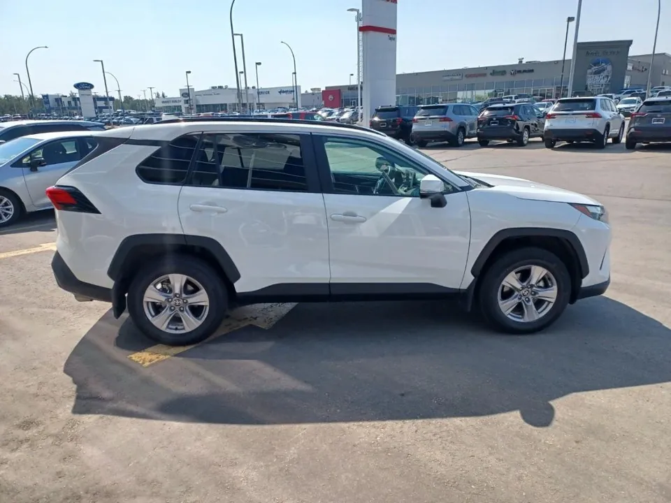 Toyota Rav4 2025 photo 4