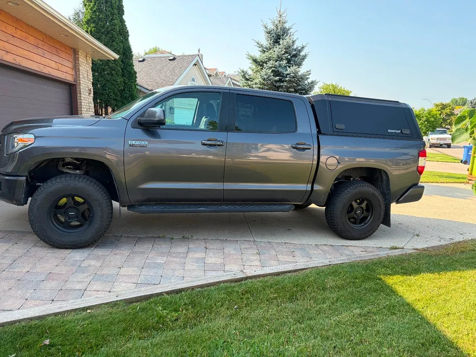 Toyota Tundra 2018 photo 2
