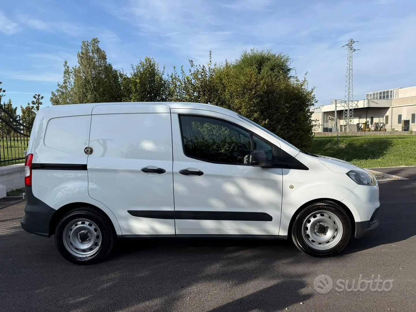 Ford Transit Courier 2019 photo 4