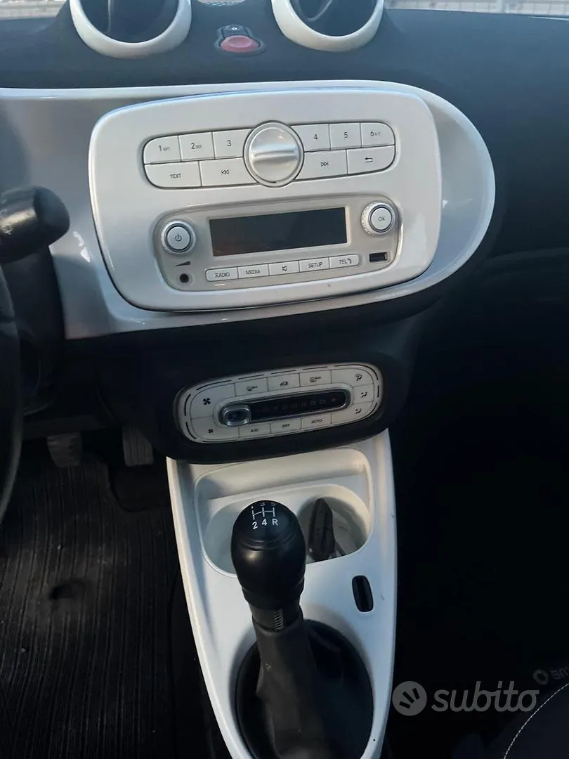 Smart Forfour 2015 photo 5