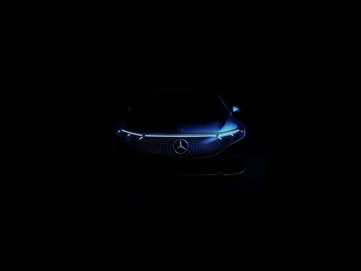 Mercedes-Benz Eqb