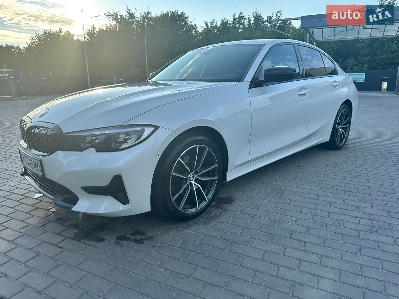 BMW 3 Series 2022 photo 3