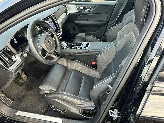 Volvo V60 2023 photo 3