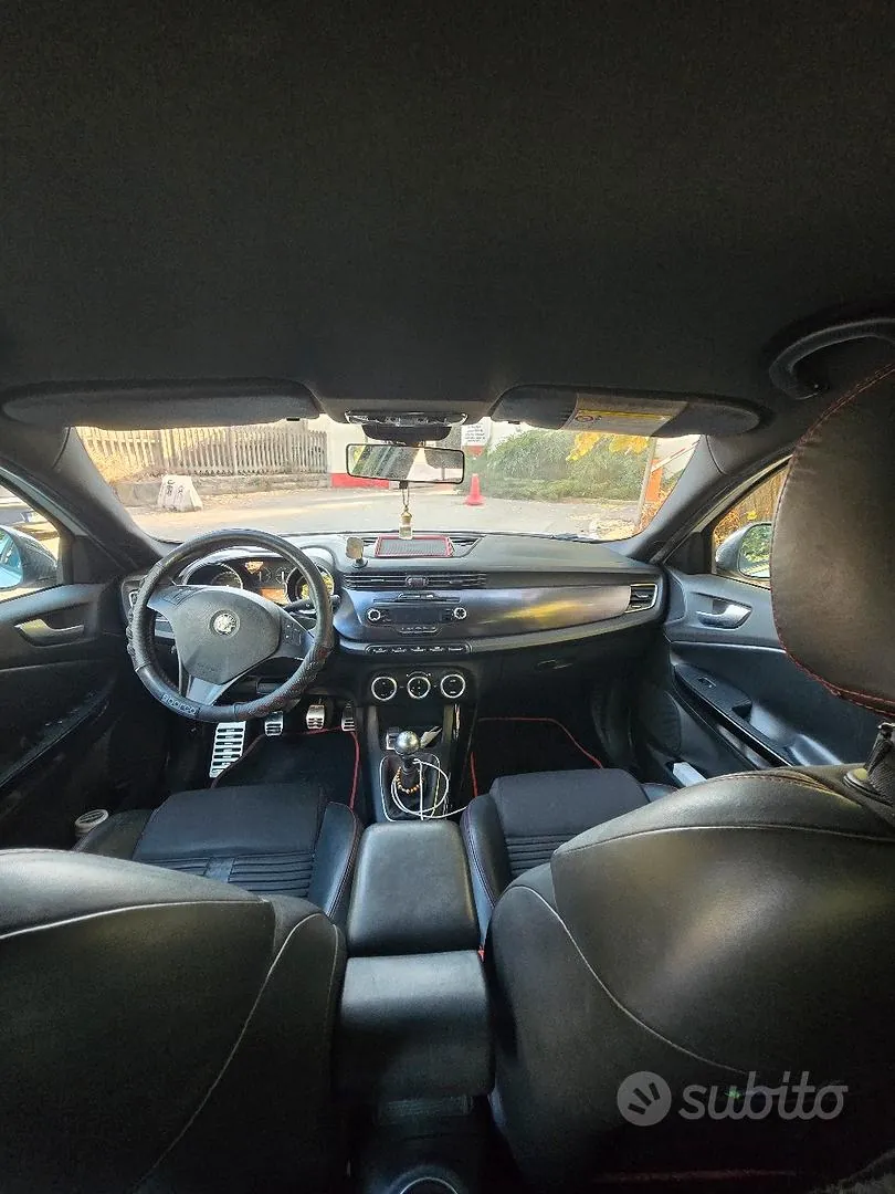 Alfa Romeo Giulietta 2013 photo 5