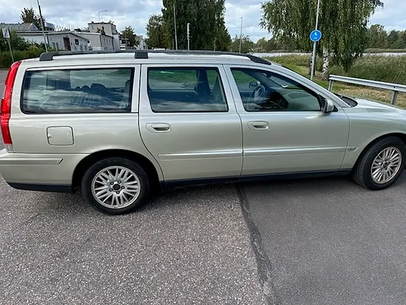 Volvo V70 2006 photo 3