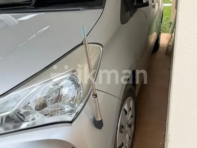 Toyota Vitz 2017 photo 4
