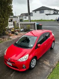 Toyota Aqua 2014 photo 2