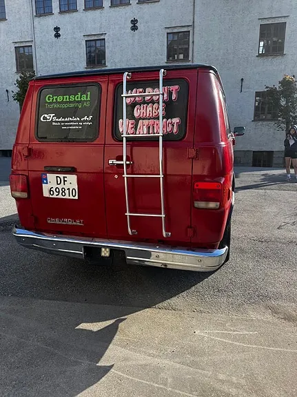 Chevrolet G20 1983 photo 3