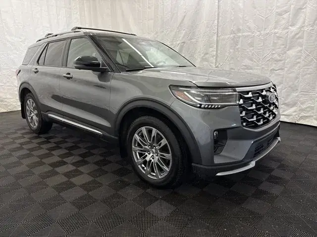 Ford Explorer 2025 photo 2