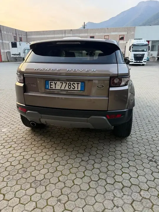 Land Rover Evoque 2015 photo 2