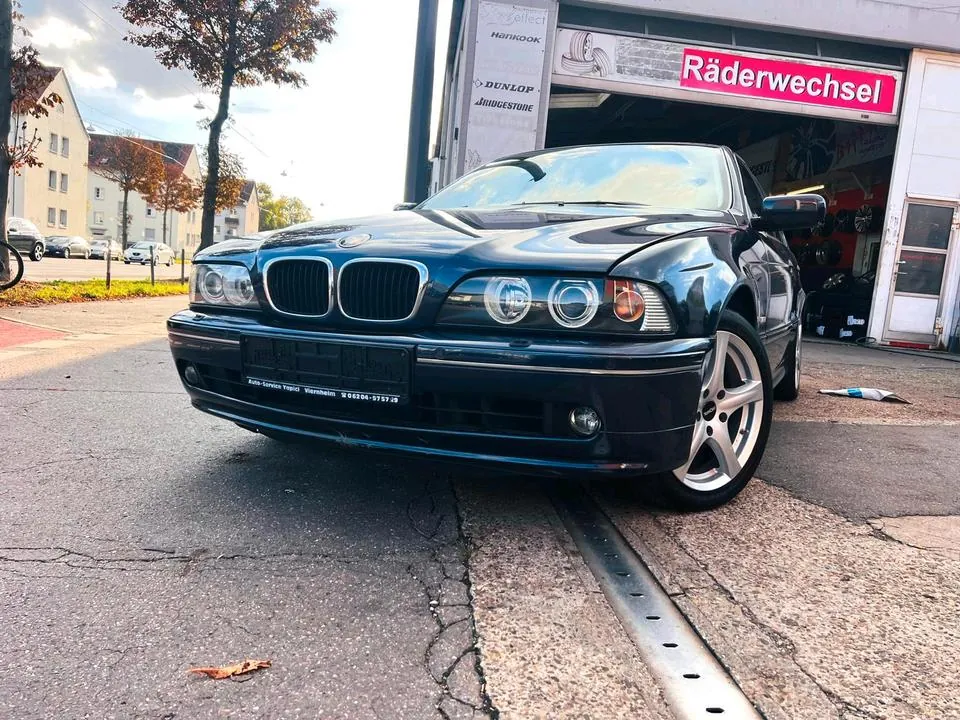 BMW 525I