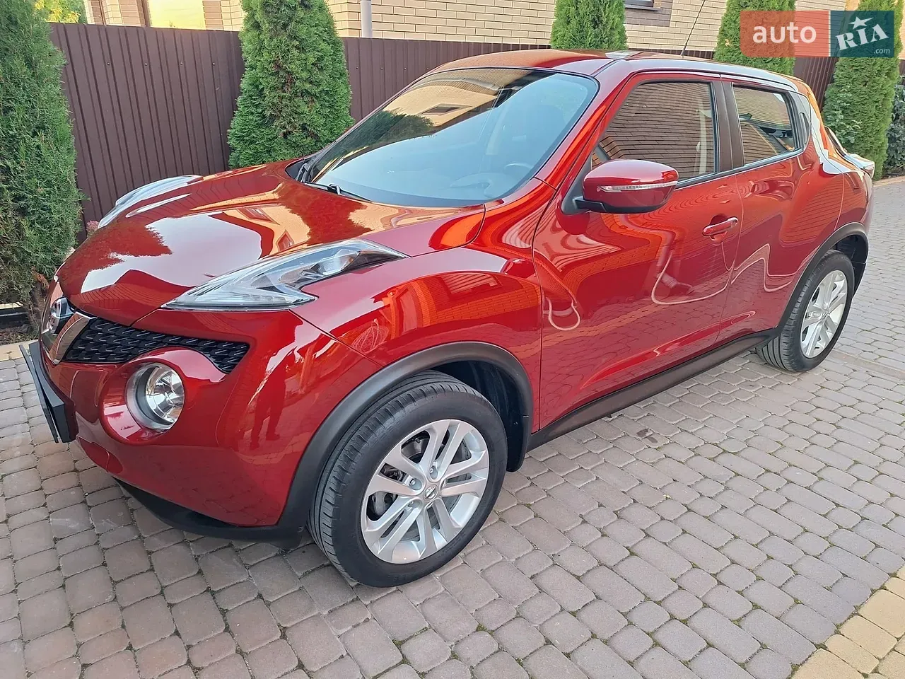 Nissan Juke 2016 photo 2