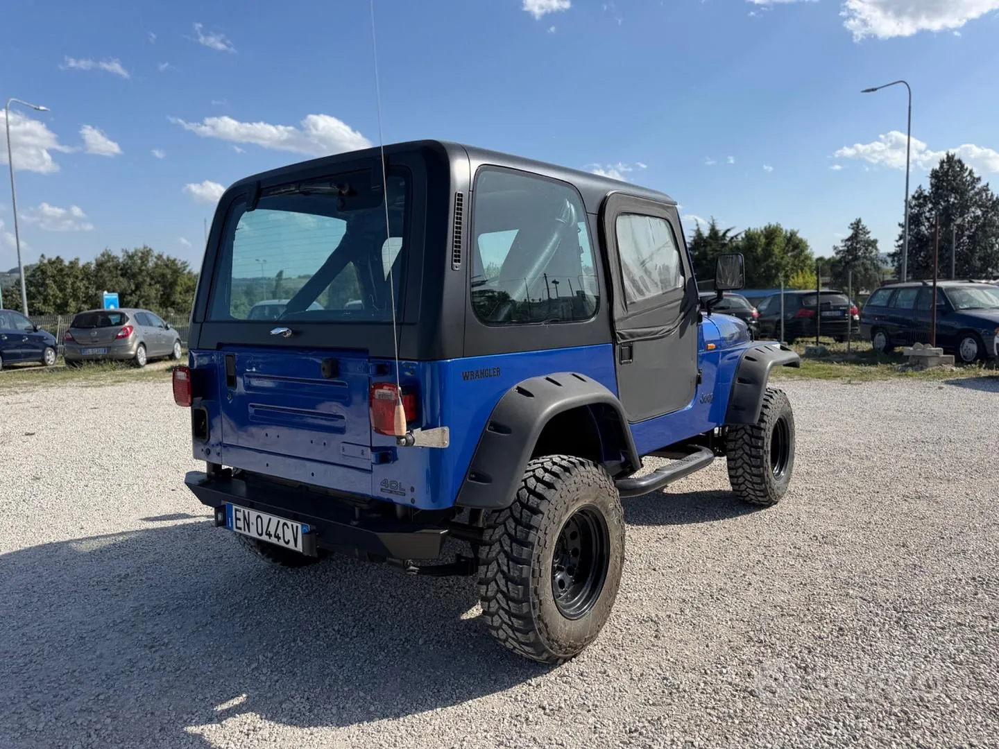 Jeep Wrangler 1992 photo 3