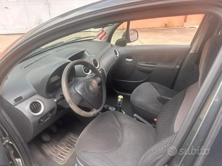 Citroen C3 2010 photo 3