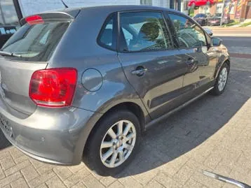 Volkswagen Polo 2010 photo 2