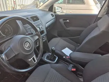 Volkswagen Polo 2010 photo 3