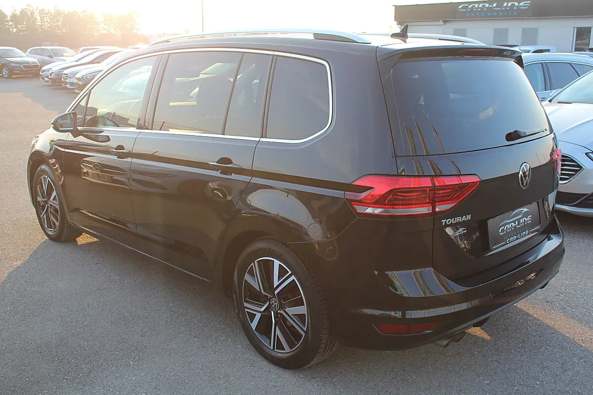 Volkswagen Touran 2021 photo 3