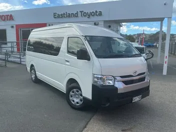 Toyota Hiace 2025 photo 2