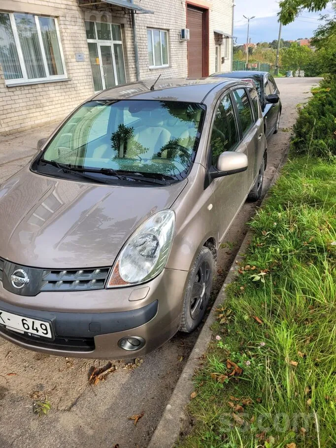 Nissan Note 2007 photo 2