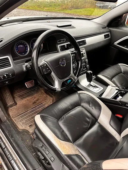 Volvo V70 2010 photo 3