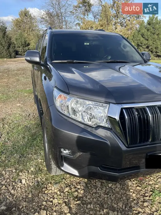 Toyota Land Cruiser Prado 2019 photo 4