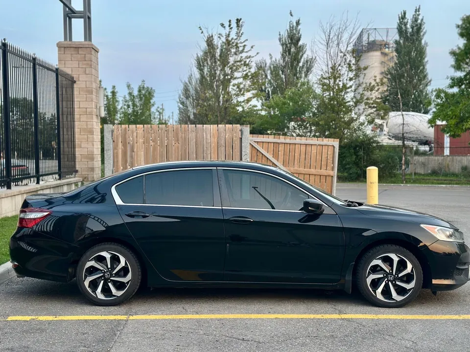Honda Accord 2017 photo 3