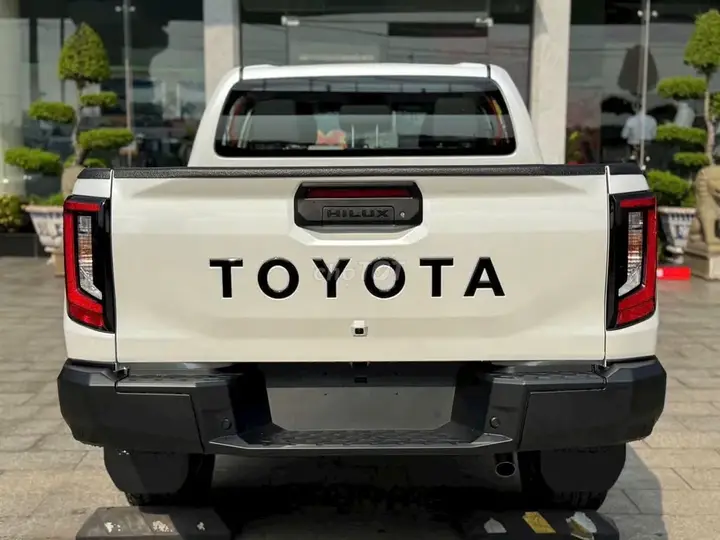 Toyota Hilux 2026 photo 4