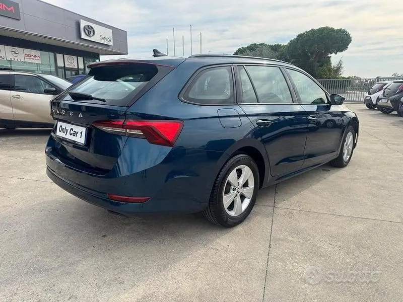 Skoda Octavia 2023 photo 4