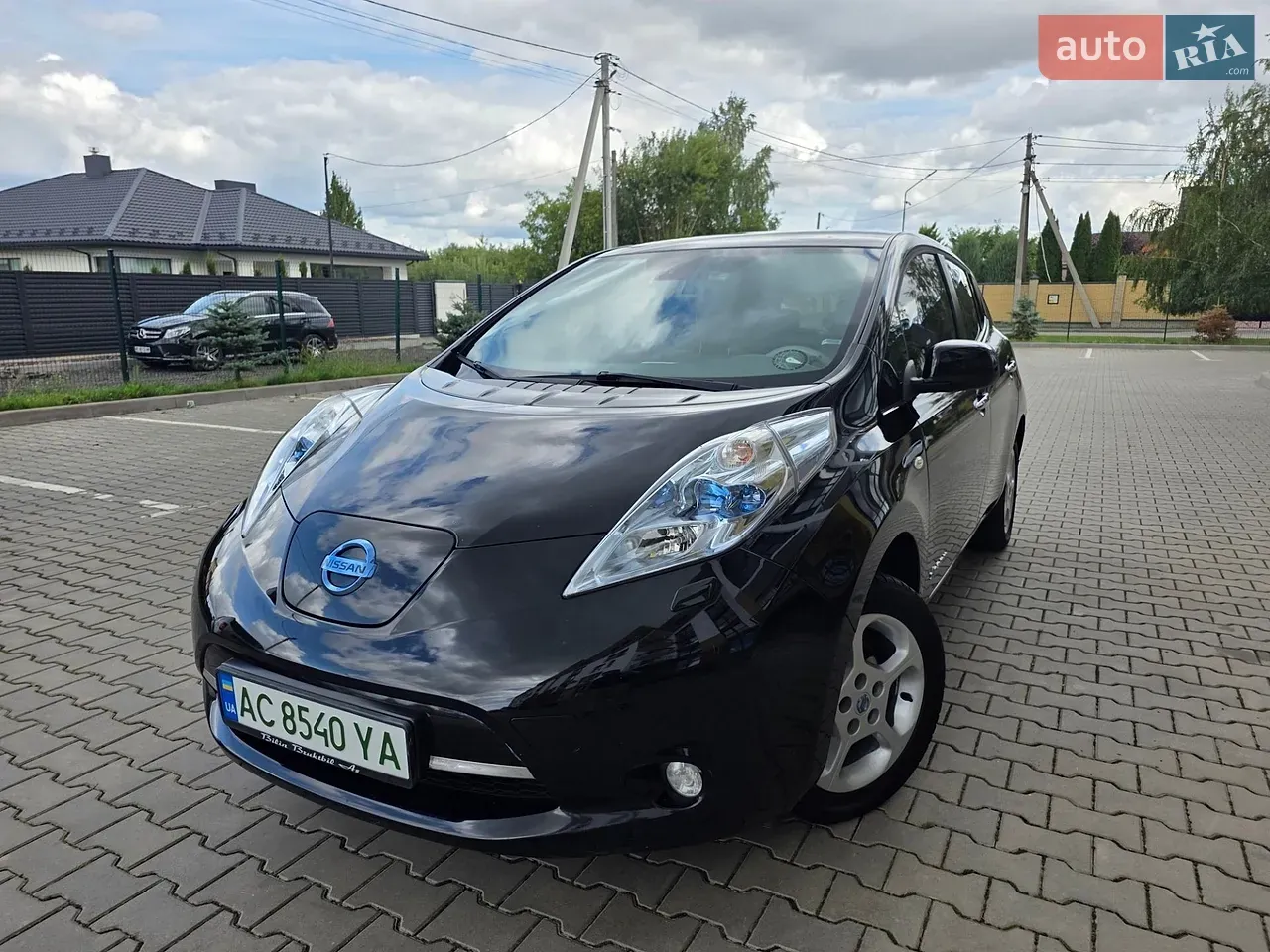 Nissan Leaf 2012 photo 2