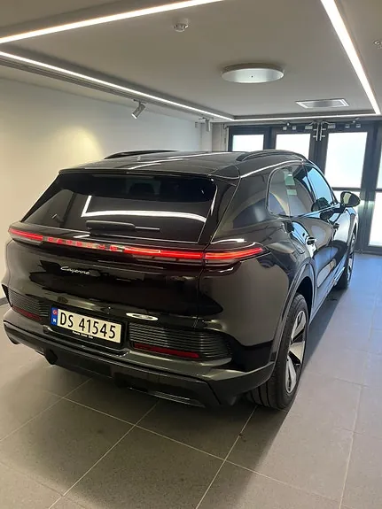 Porsche Cayenne 2026 photo 2