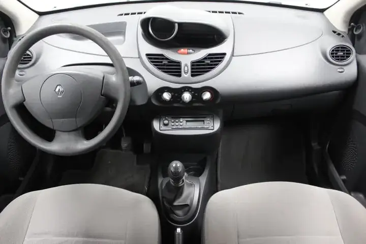 Renault Twingo 2010 photo 2