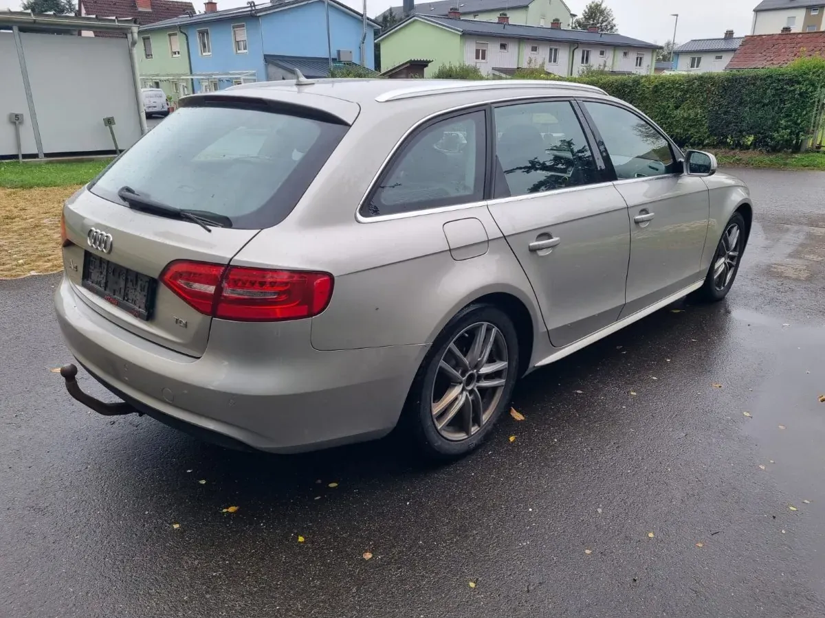 Audi A4 2013 photo 3