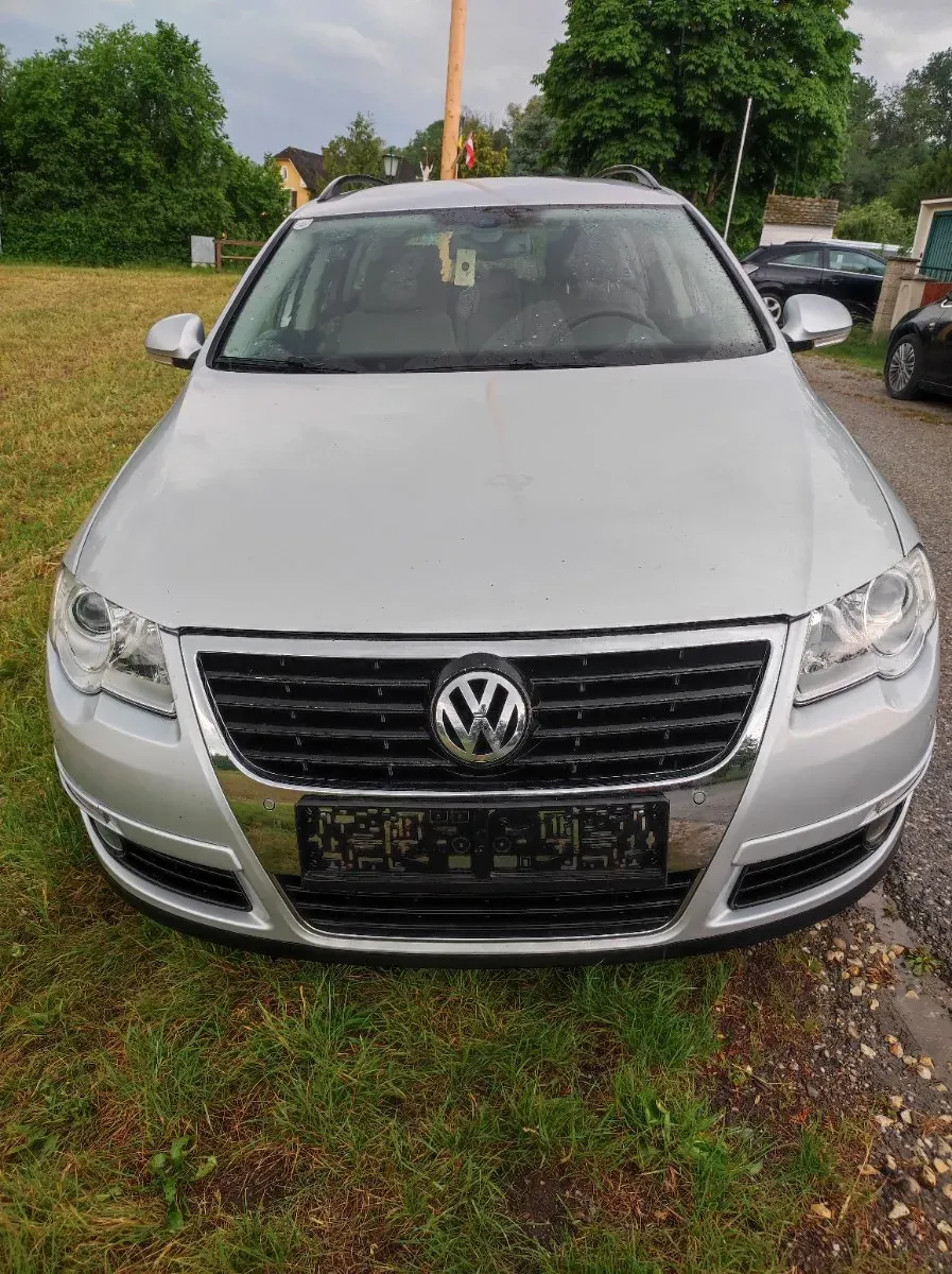 Volkswagen Passat 2009 photo 2