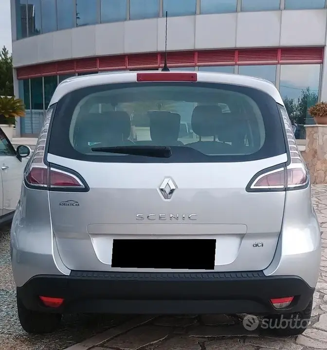 Renault Scenic 2012 photo 4