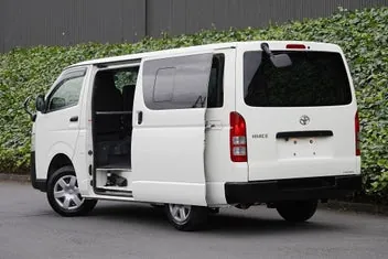 Toyota Hiace 2021 photo 3