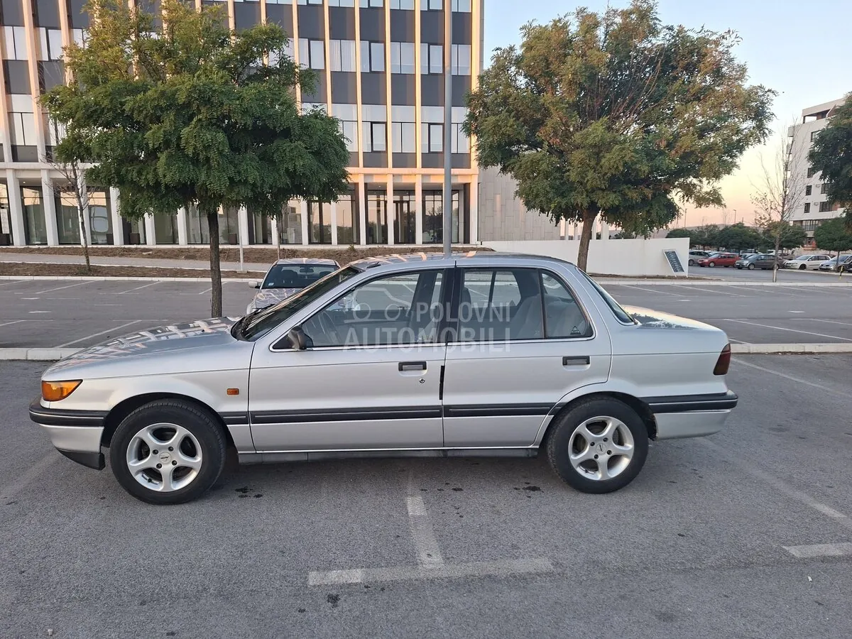 Mitsubishi Lancer 1991 photo 2