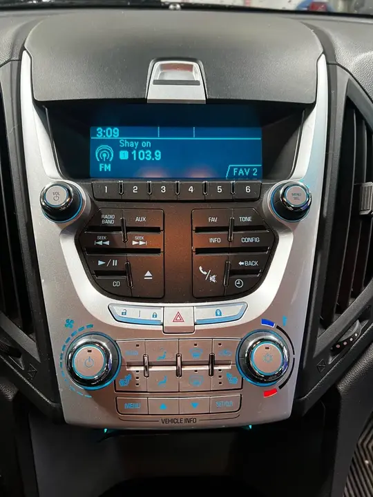 Chevrolet Equinox 2011 photo 2