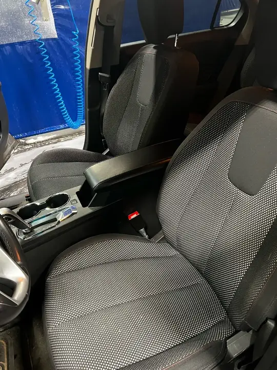 Chevrolet Equinox 2011 photo 3