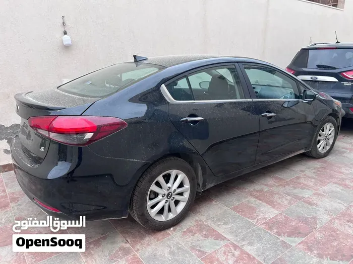 Kia Forte 2017 photo 2