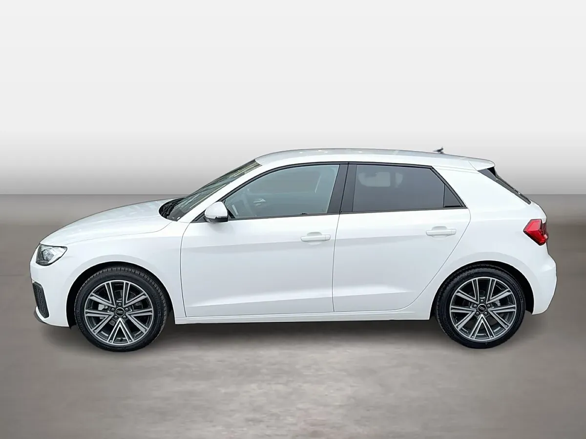 Audi A1 2026 photo 2