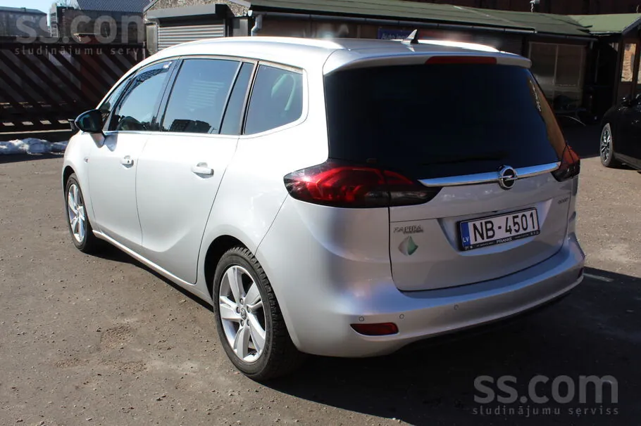 Opel Zafira 2015 photo 3
